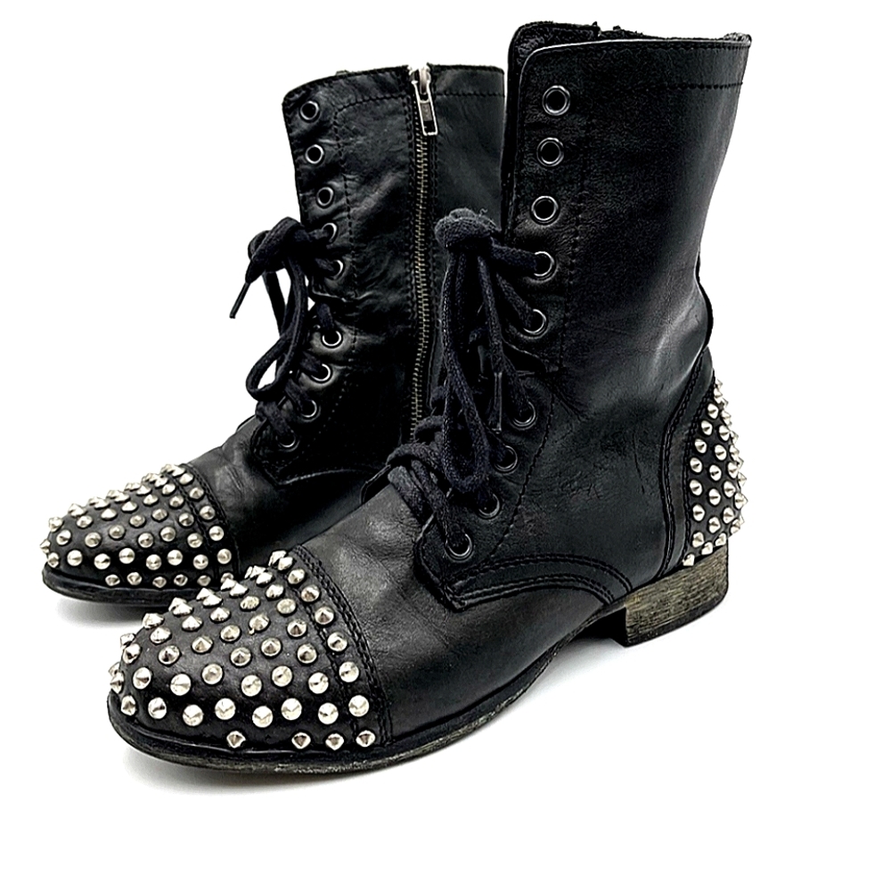 Steve Madden Tarnney leather silver stud boots 7.5 -8.